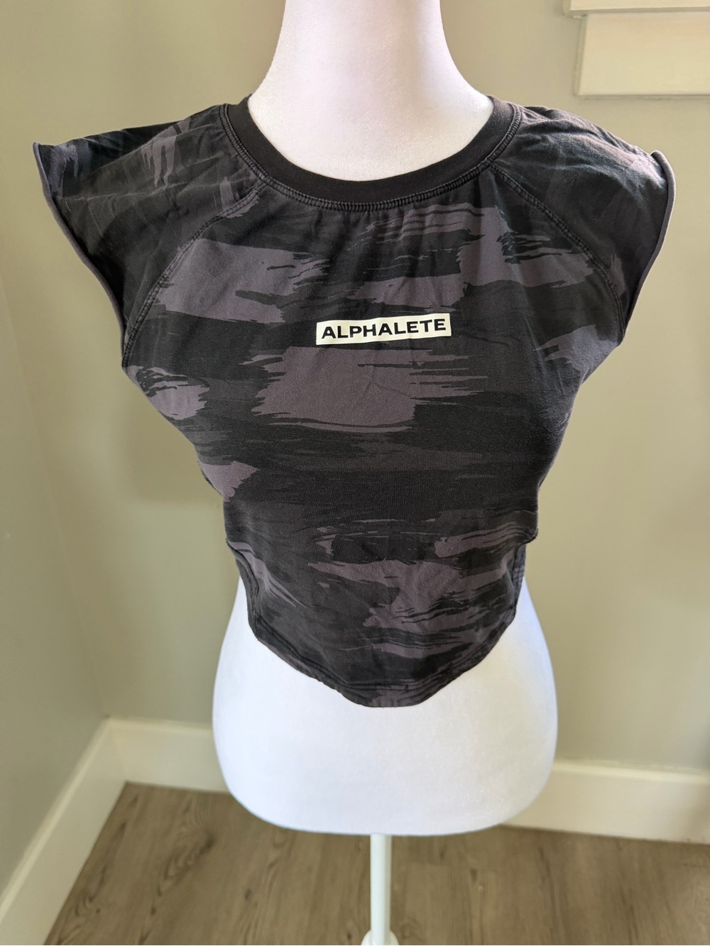 Alphalete Black and Charcoal Camo Crop Top